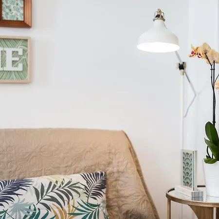 Downtown Flat - Metro And Tram28